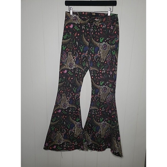 Lucky and Blessed Jeans Wide Leg Flare Size 8 Black Floral Boho Western Rodeo - Picture 1 of 12